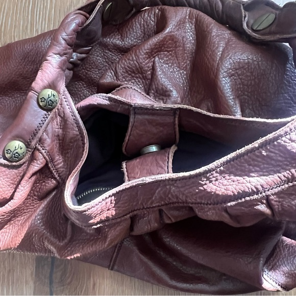 Lucky Brand Boho Leather Shoulder Bag - Picture 4 of 10